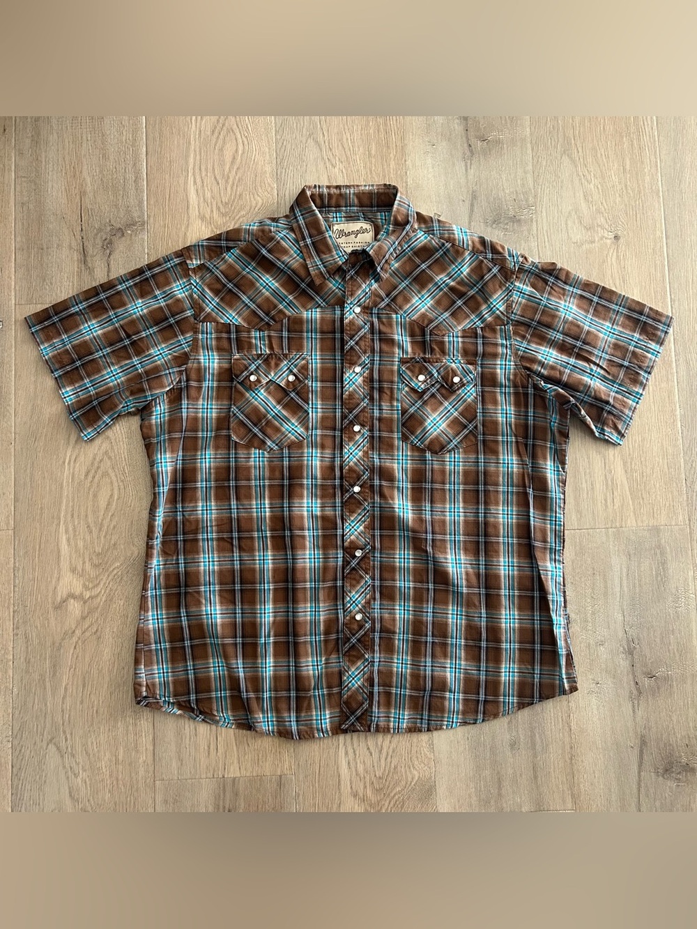 Men’s Vintage Wrangler Short Sleeve Button Up